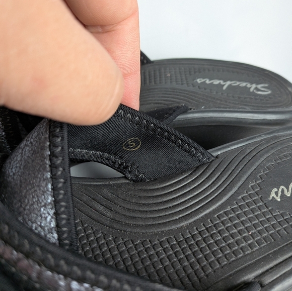 SKECHERS Sandals Wedge Women Size 5 Flip Flop Black And Silver - Picture 4 of 9